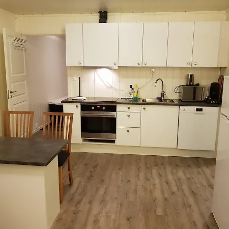 Melbu Apartment Quarto em Acomodações Particulares